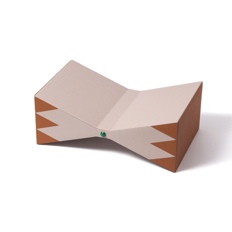 Le Cirque Papillon Bookstand