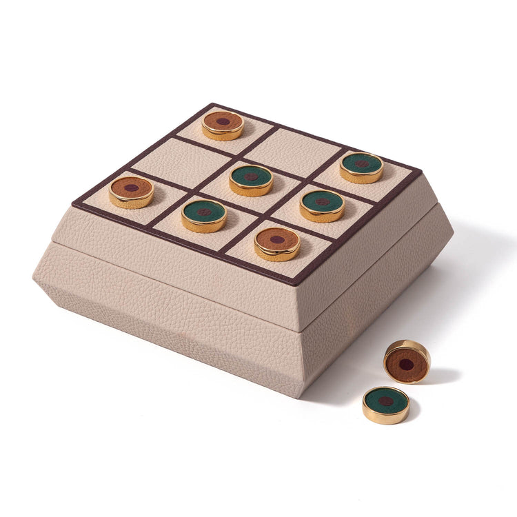 "Tic Tac Toe" Game Box