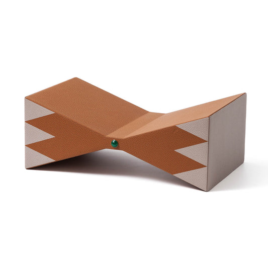 Le Cirque Papillon Bookstand