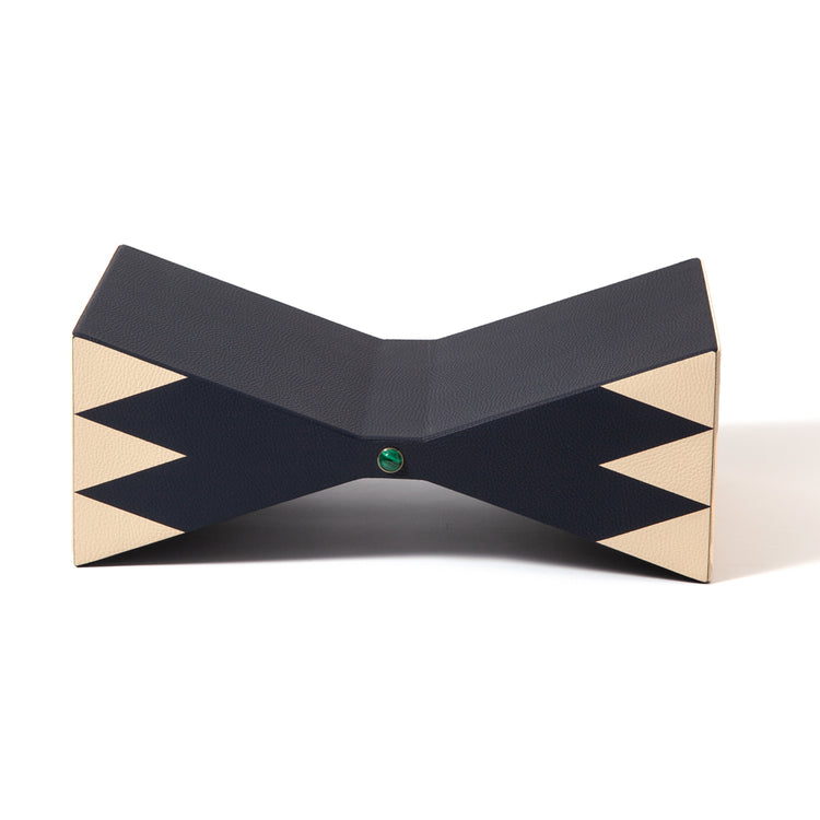 Le Cirque Papillon Bookstand