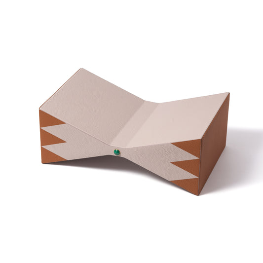 Le Cirque Papillon Bookstand