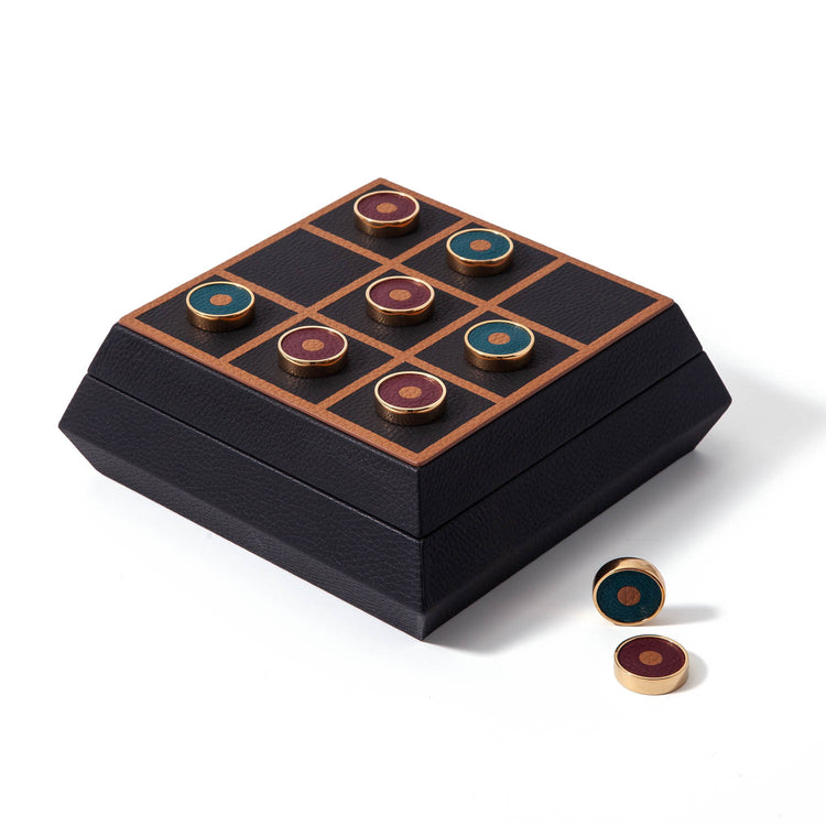 "Tic Tac Toe" Game Box